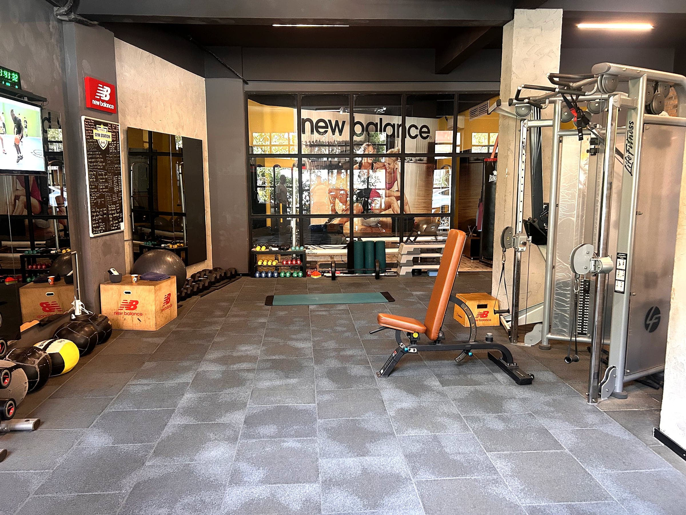 Gym Station salon içi görünüm